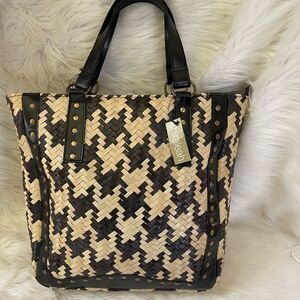 NWT Shiralea two tone black and beige woven straw tote with black double straps